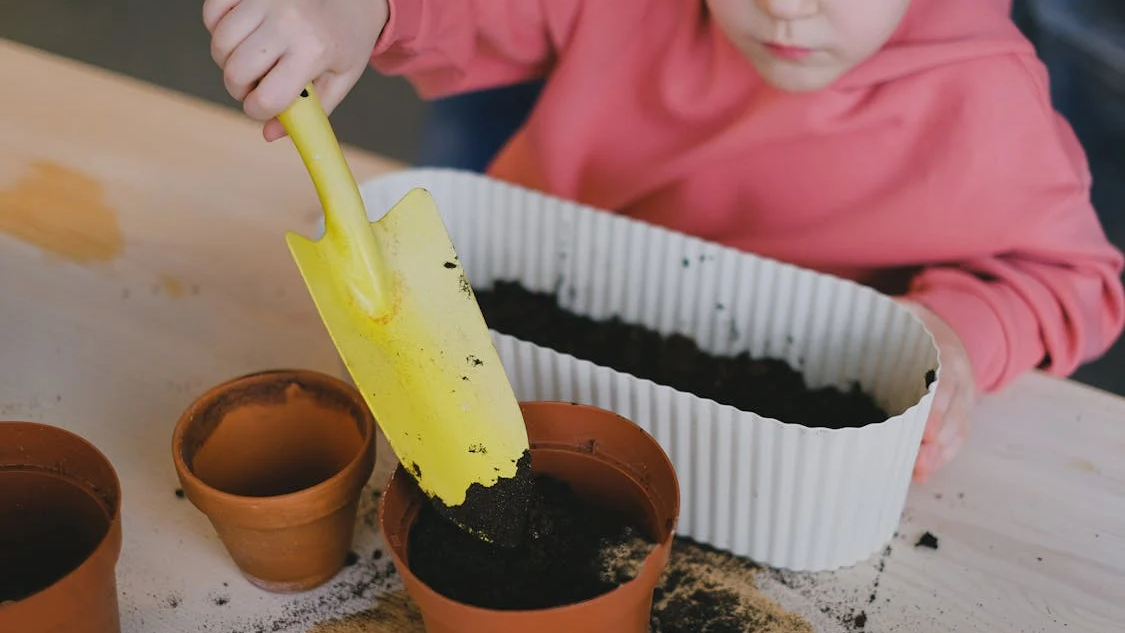 Upcycled gardening ideas, DIY gardening kids' projects