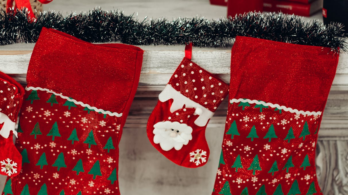 how to have a zero-waste christmas, eco stocking stuffer ideas