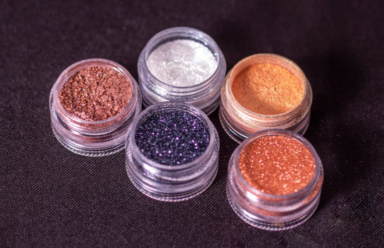 eco-friendly glitter, biodegradable glitter for cosmetics, non-toxic glitter